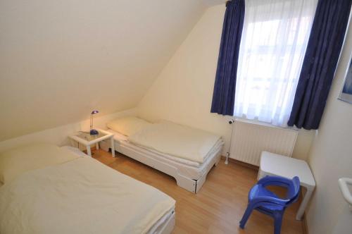 Two-Bedroom House image 4