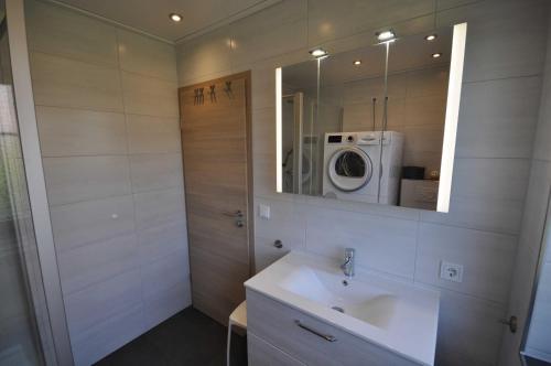 Three-Bedroom House image 10