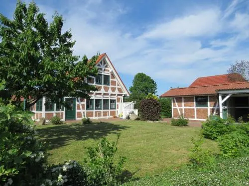 Premium-Ferienhaus Elbstar im Feriendorf Altes Land an der Elbe in Hollern-Twielenfleth, Deutschland