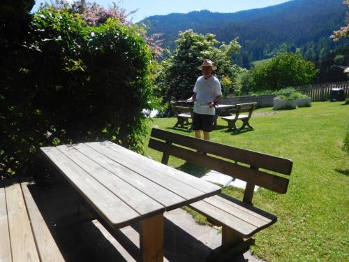Bio - Appartements Bischof, Familie Wind in Treffen Am Ossiacher See