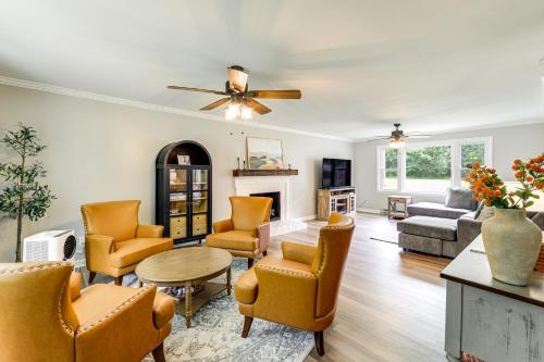 Fishing Trips & Waterfall Hikes! Alleghany Cottage in White Sulphur Springs