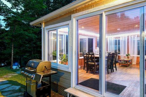 Glamping chalet on campsite Boat Lac Naviguable in 聖米歇爾德聖