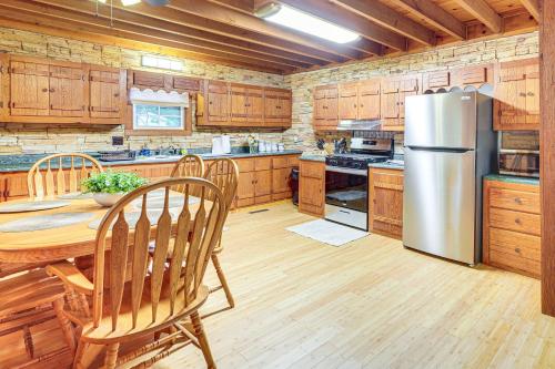 Secluded Lodge Stay: Day Trip to Audra State Park! in Roanoke (WV)