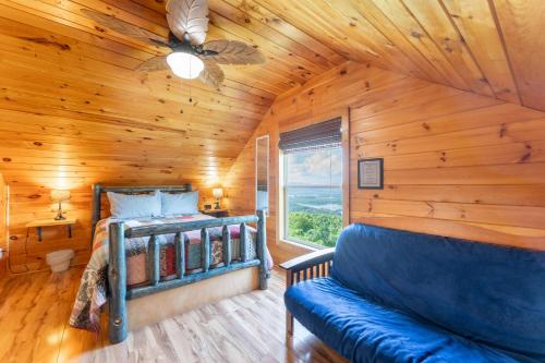 Turkey Hollow with a one of a kind view in South Pittsburg (TN)