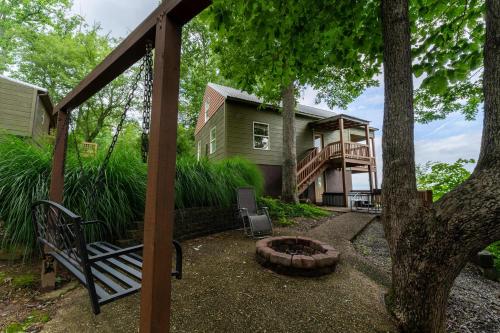 Turkey Hollow with a one of a kind view in South Pittsburg (TN)