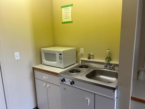 廚房, The King's Motel in 森德雷 (AB)