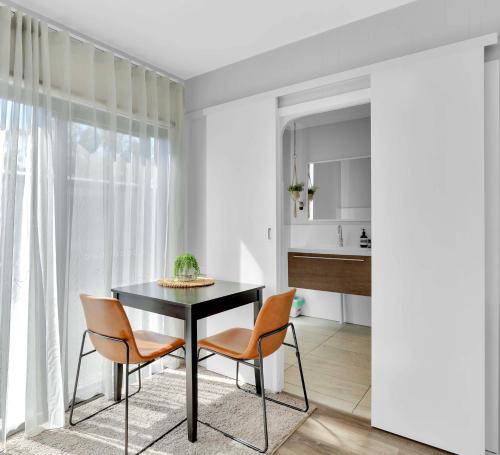 Diggers rest self contained tiny home with wifi in Sunbury