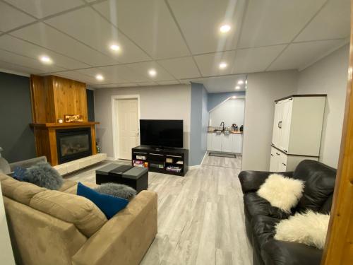 Blind Bay Chalet 2 Bedroom Private Suite in Blind Bay (BC)