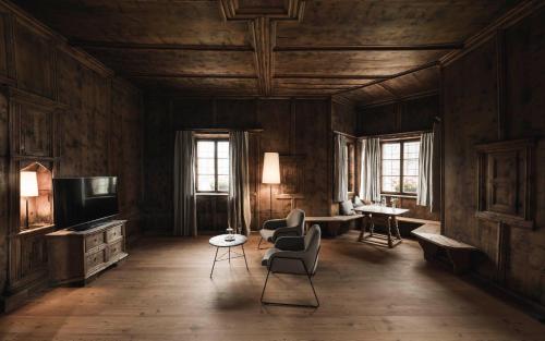 room detail thumbnail 0