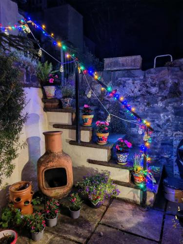 Fantastic sea views at Century's old Alma's Cottage - Sleeps up to 8 guests in Penmaenmawr