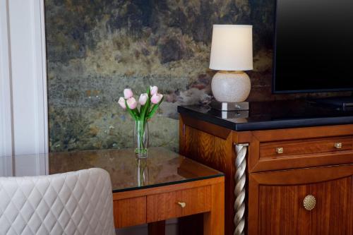 The Inn at Long Beach - image 11