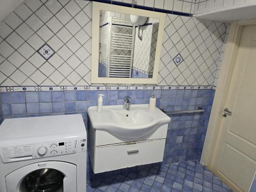 Napoli Central Museo Suite near to Subway & Quartieri Spagnoli in Arenella