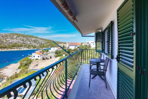 Балкон, Apartments by the sea Razanj, Rogoznica - 24569 in Рогозніца