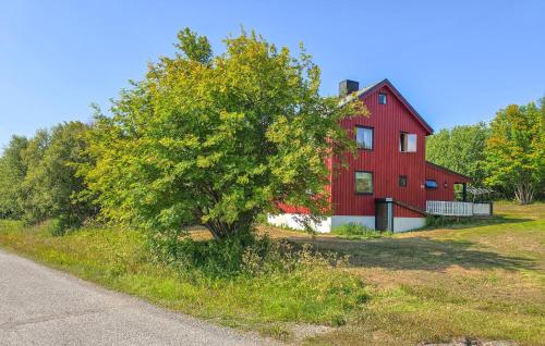 Зовнішній вигляд готелю, 4 Bedroom Nice Home In Kongshus in Хаккстабен