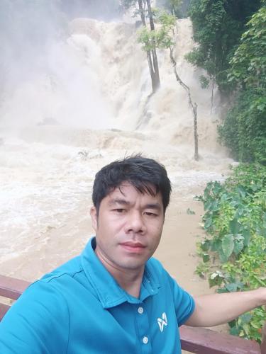 Minivan service in luangprabang in Phoumok Road