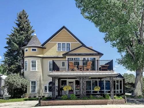 The Boho Buffalo Inn