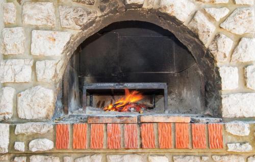  Nika Apartment, Unterkunft in Omišalj