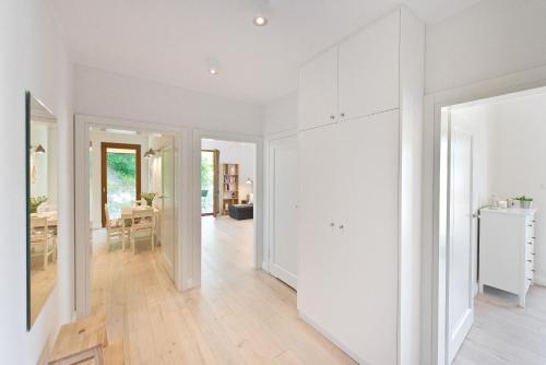 One-Bedroom Apartment image 1