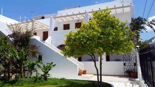  Rubini Rooms in Parikia