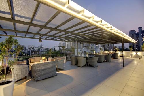 Saltstayz Premier - Galleria Market & MG Road - 편의 시설/서비스