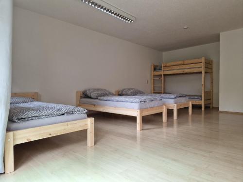 Ruhige Lage - 7 Betten - 2 WC - USt ausweisbar - Netflix - YouTube Premium - Bosch Waschmaschinen und Wäschetrockner - Apartment - Otting