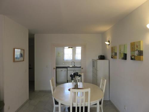 Three-Bedroom Villa image 10