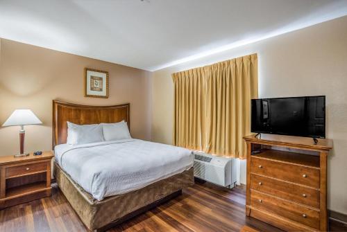 MainStay Suites Port Saint Joe South Room Type - Efficiency Queen Suite - Accessible/Non-Smoking