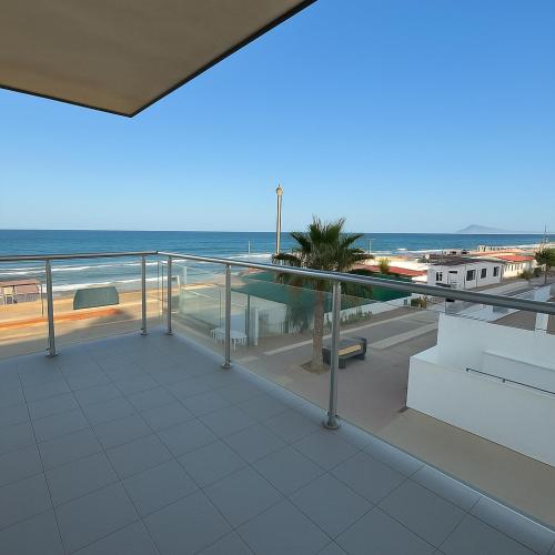 Sol, Mar y Terraza XXL frente a la playa in 達伊穆茲