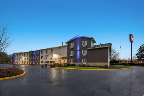 Super 8 by Wyndham Kelso Longview Area - main image