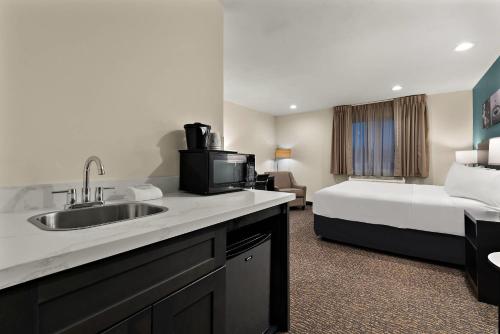 2 king beds