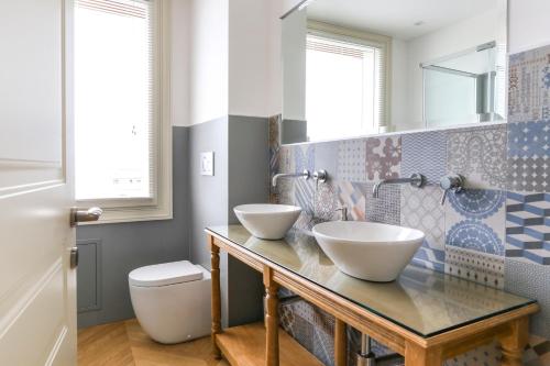 Riverside Apartment - image 6