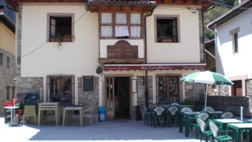 Restaurant, Apartamentos Los Rosales in Ponga