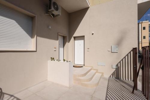 Raffinata Suite La Luna con giardino nel centro Lecce - Free Parking - WiFi near Bar Pizzeria Molokai