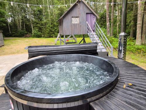 Jacuzzi, Toma pirts MEŽA (Toma pirts MEZA) in Turkalne