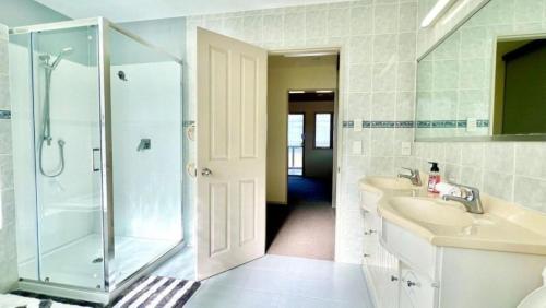 Tranquil Haven Retreat, Auckland (photo 4)