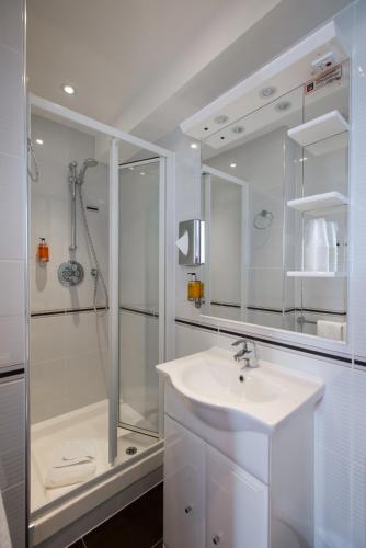 Best Western Buckingham Palace Rd - image 6