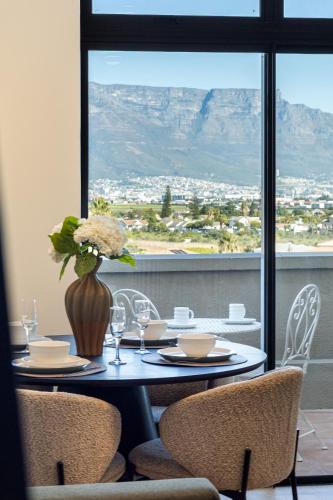 2 Bedroom, Mountain View Penthouse, Century City, Kapsztad (zdjęcie 8)