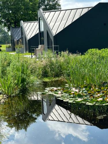 STADE LAND GOLF HOTEL & Tiny Houses in Geversdorf