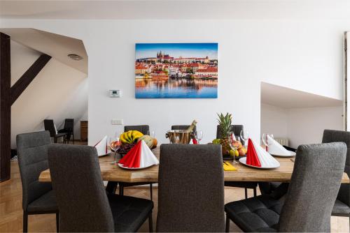 Bohemian Sky Penthouse, Prague (photo 6)