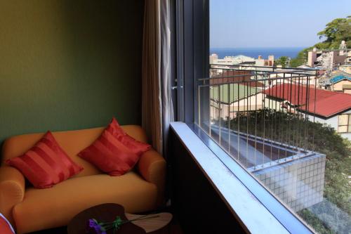 room detail thumbnail 1