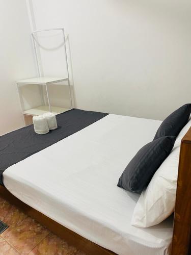 Budget Double Room image 3