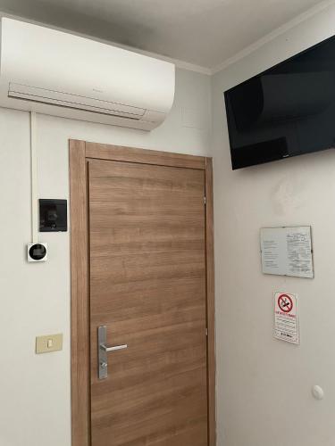 Single Room image 2