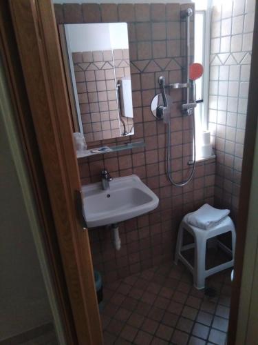 Single Room image 1