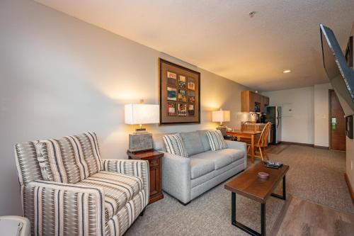 A115 One Bedroom Lake View in Oakland, USA