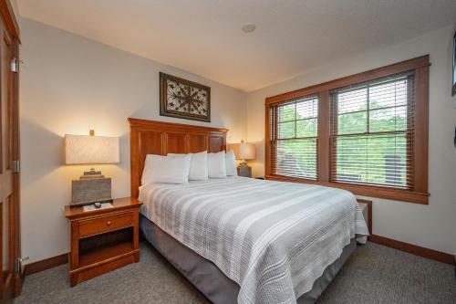 A115 One Bedroom Lake View in Oakland, USA