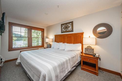 A117 One Bedroom Lake View detail