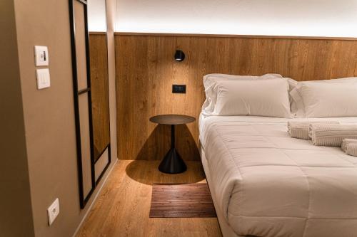 Standard Double Room image 5
