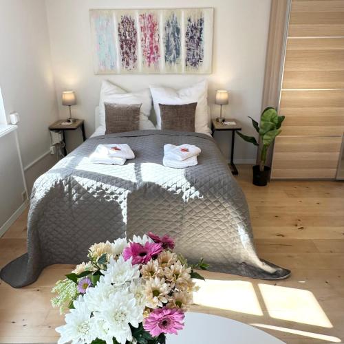 BELLA - Business&Family, Messe Flughafen in 5 min, SmartTV, Netflix, Waschmaschine, 24h Checkin, 35qm, Stuttgart
