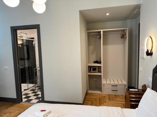 Santa Monica Townhouse, Rome (photo 2)