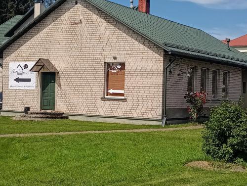 A szálláshely kívülről, “Airīši” (“Airisi”) in Gulbene